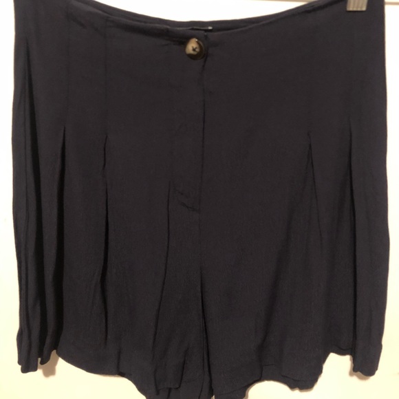 Zara navy blue flowy short - Picture 1 of 4